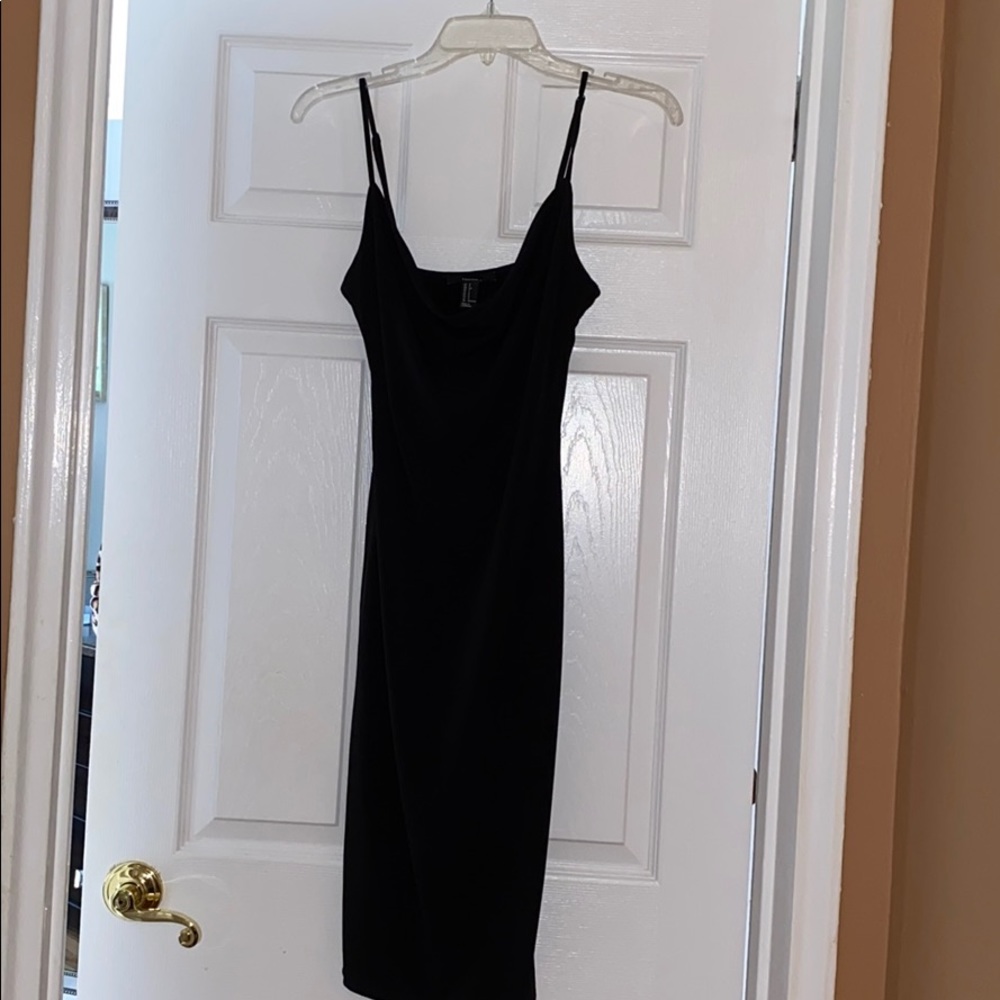 FOREVER 21 little black dress!!